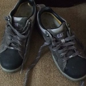 Woman’s steel toe shoes